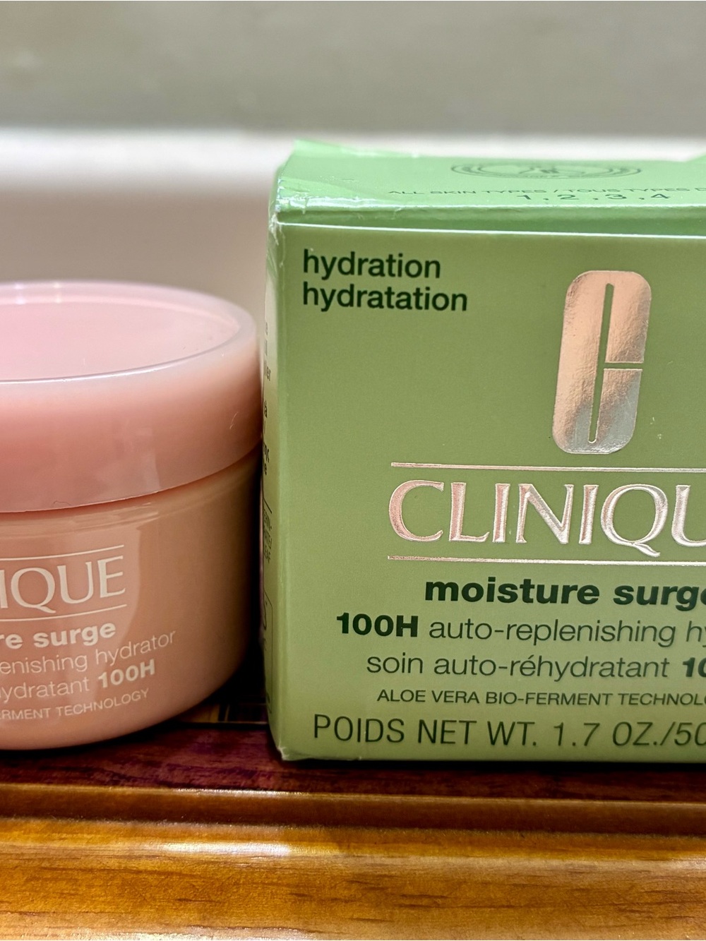 Clinique Moisture Surge Hydrating Cream Gel - Pink & Green Packaging